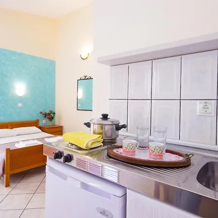 Отель Aithrion 1